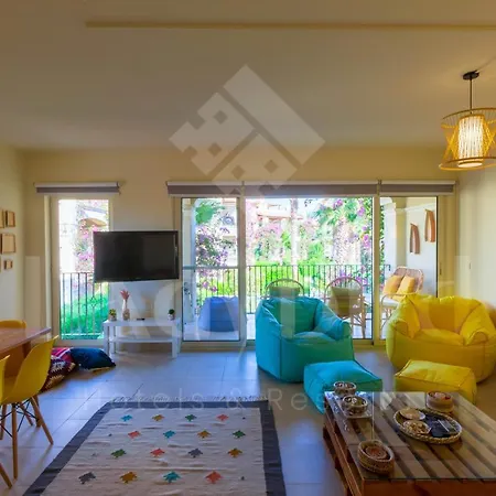 Ladybird - Veranda Beach House