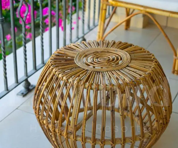 Ladybird - Veranda House *